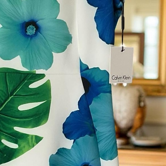 Calvin Klein Floral Sleeveless Dress - Blue & Green tropical floral SZ 6 brunch - Picture 3 of 6